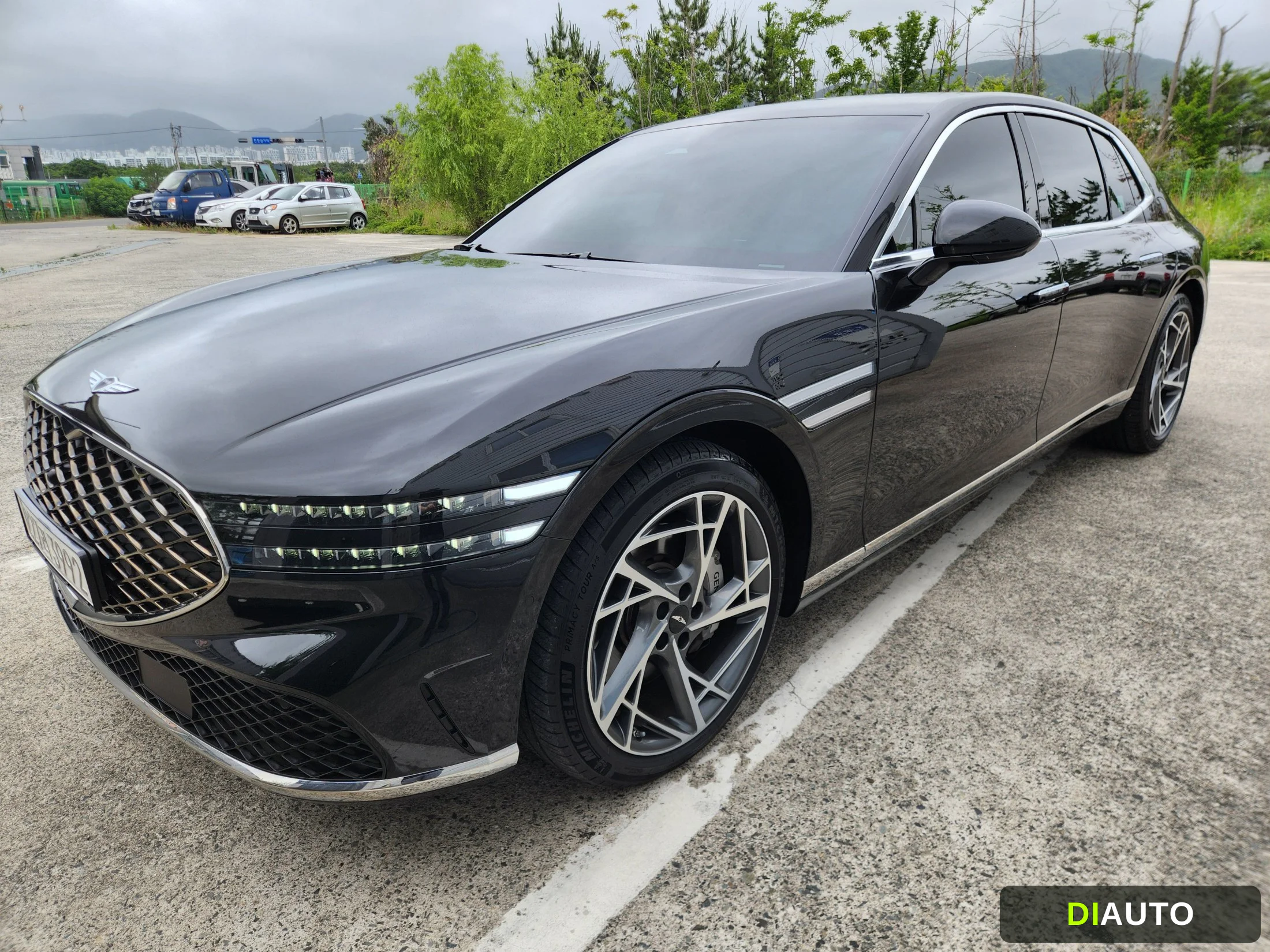 Genesis G90