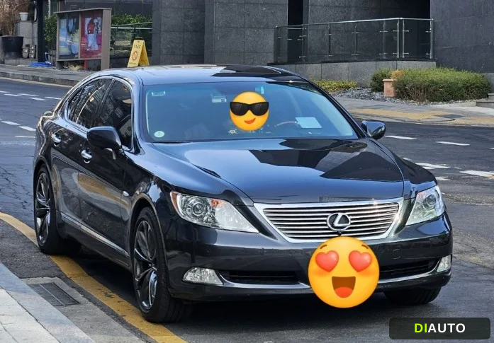 Lexus LS