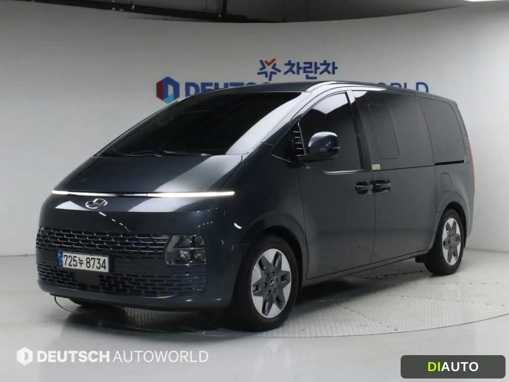 Hyundai Staria
