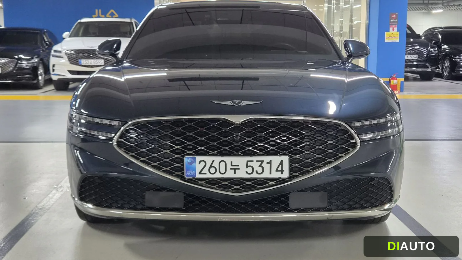 Genesis G90