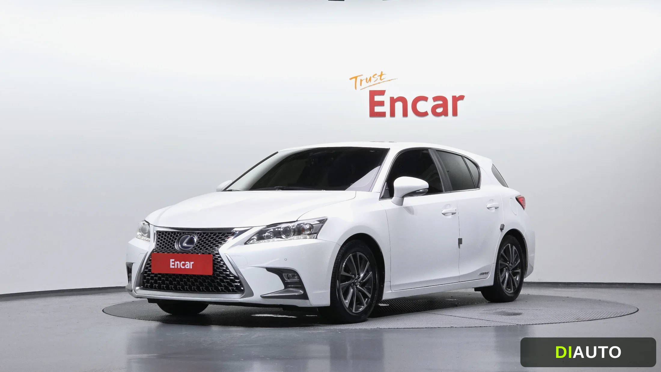 Lexus CT200h