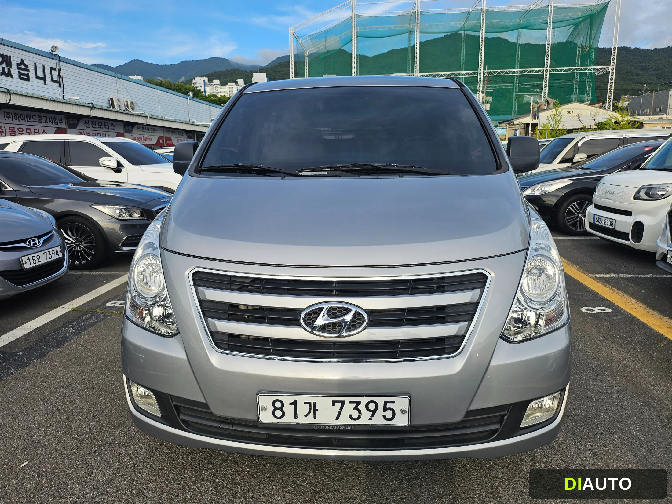 Hyundai Starex