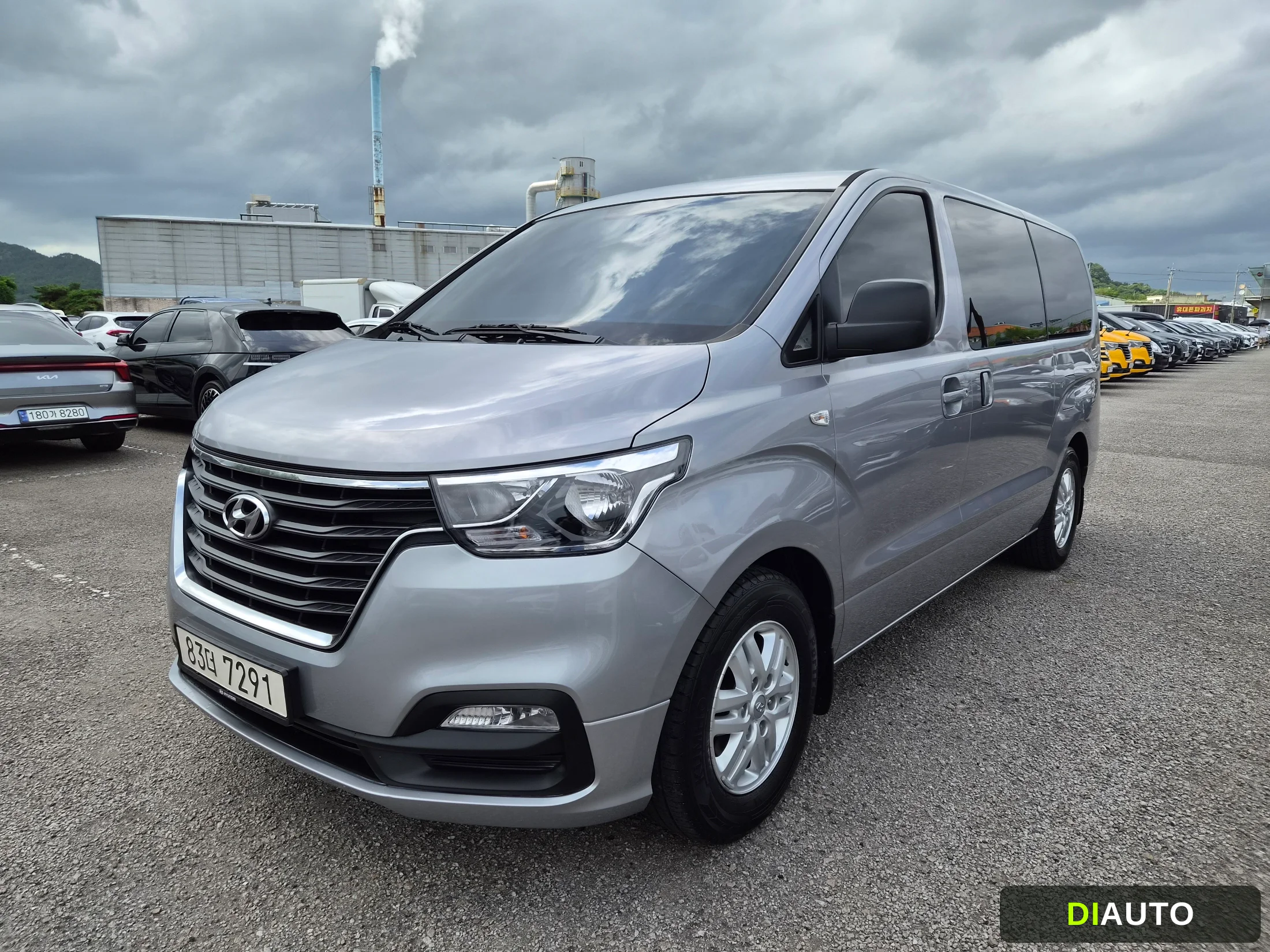 Hyundai Starex