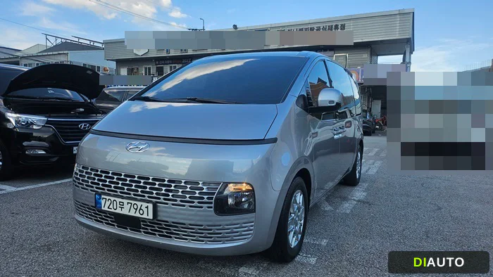 Hyundai Staria