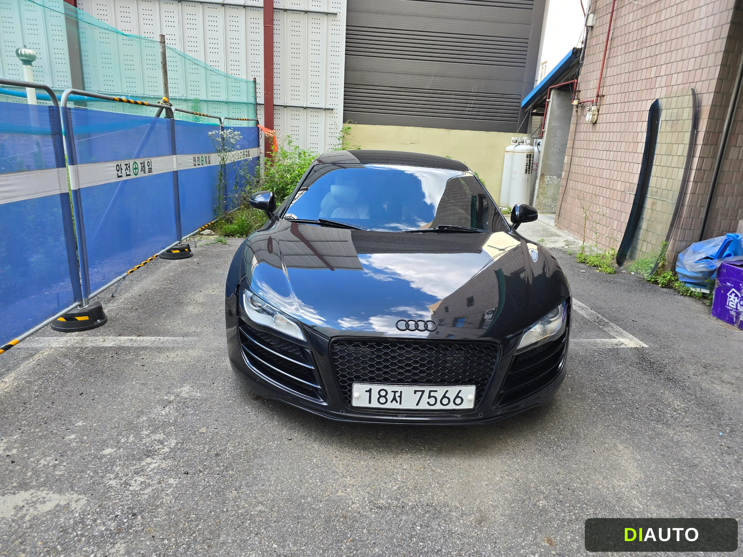 Audi R8