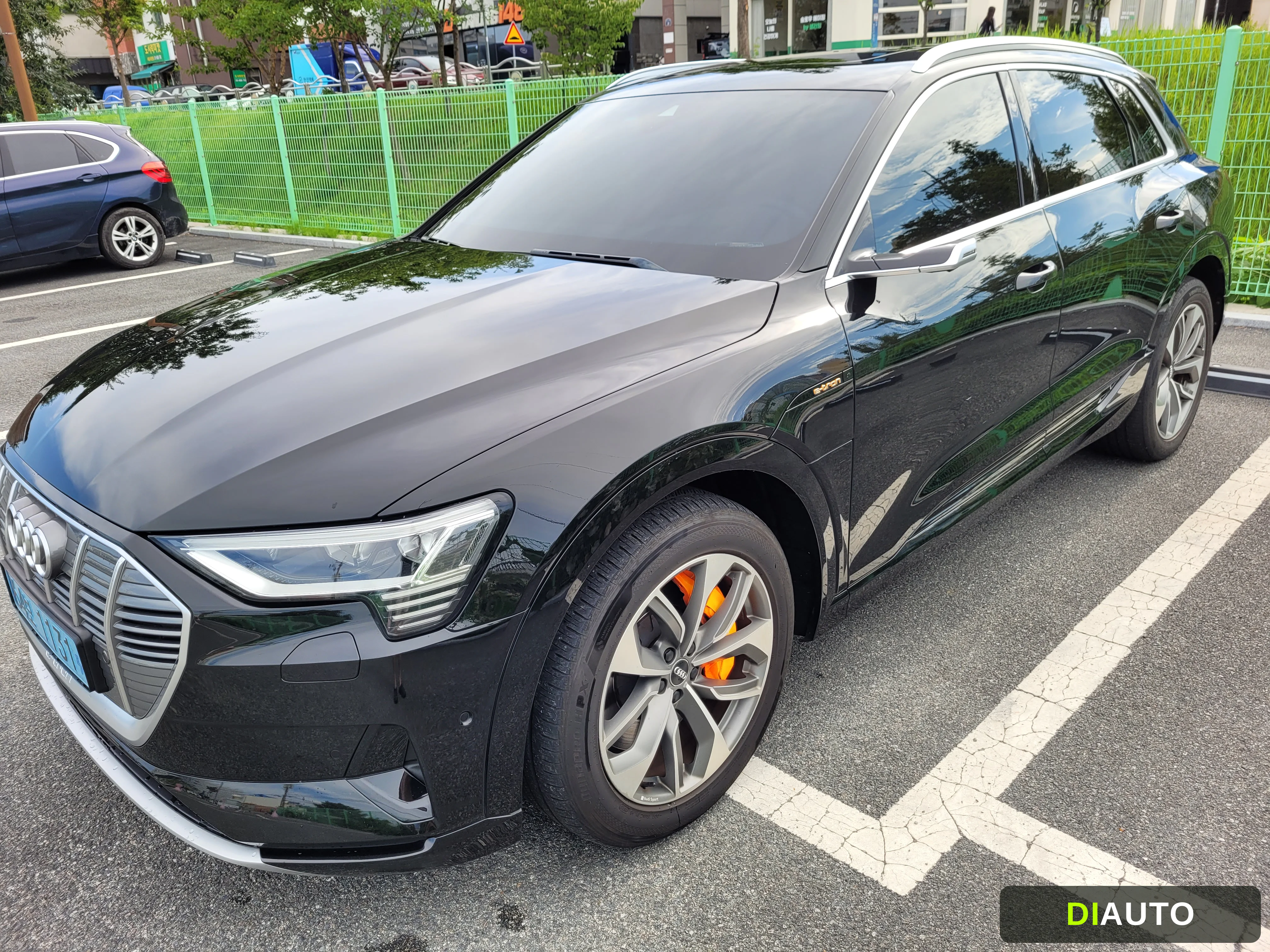 Audi e-tron