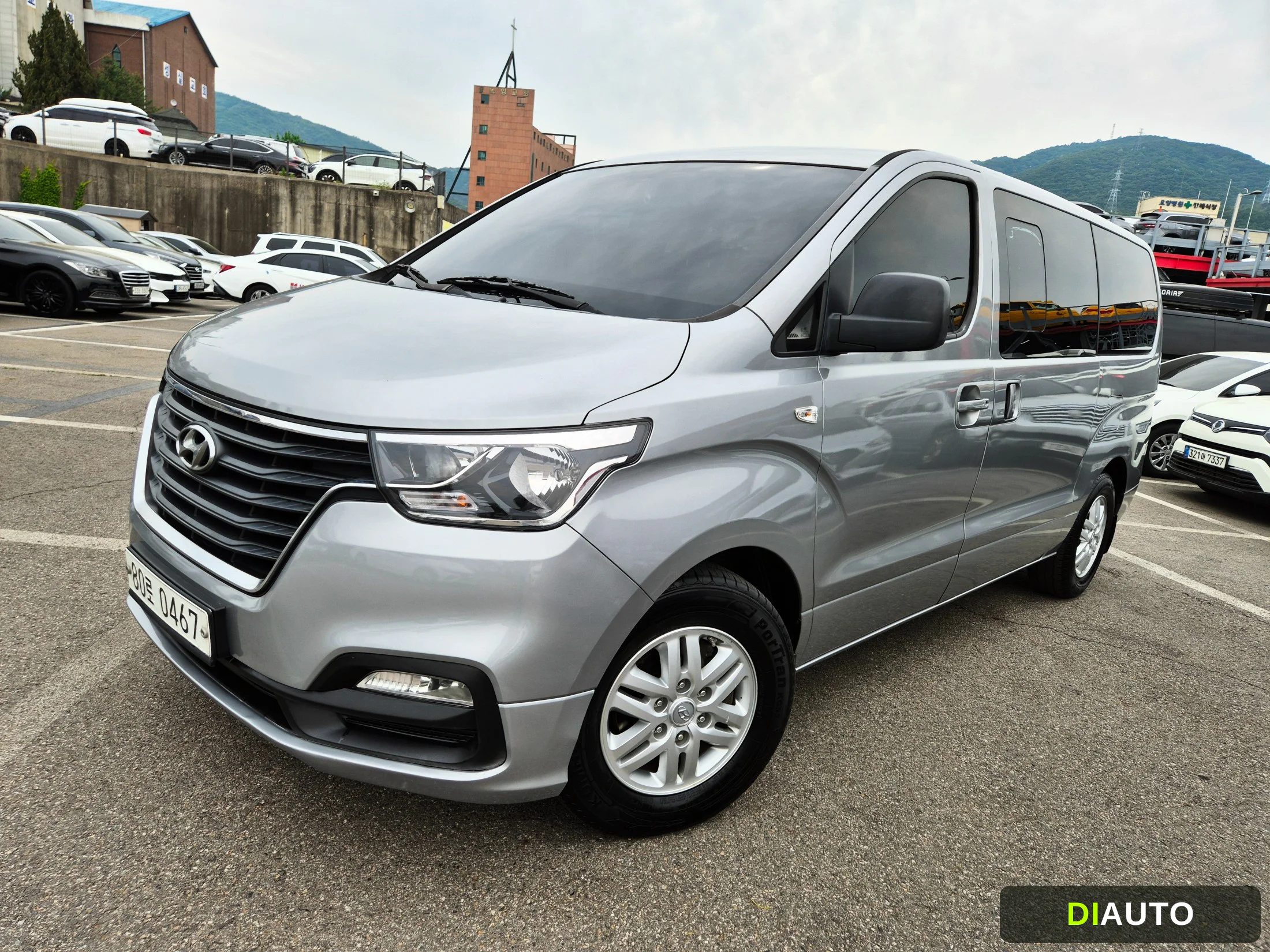 Hyundai Starex