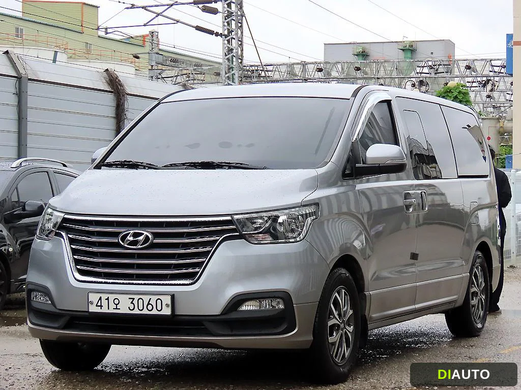 Hyundai Starex