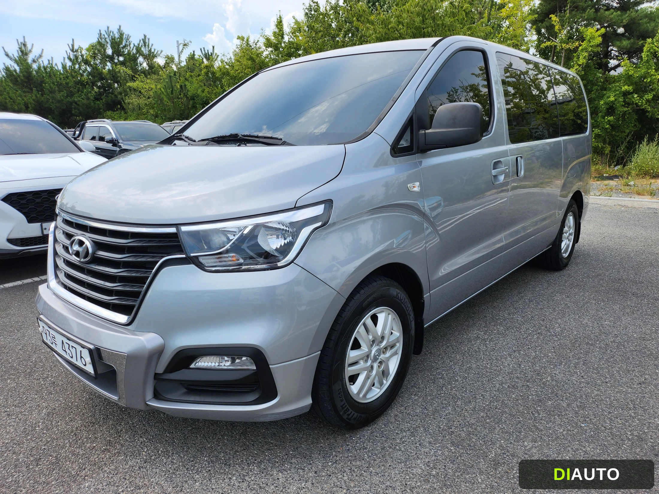 Hyundai Starex