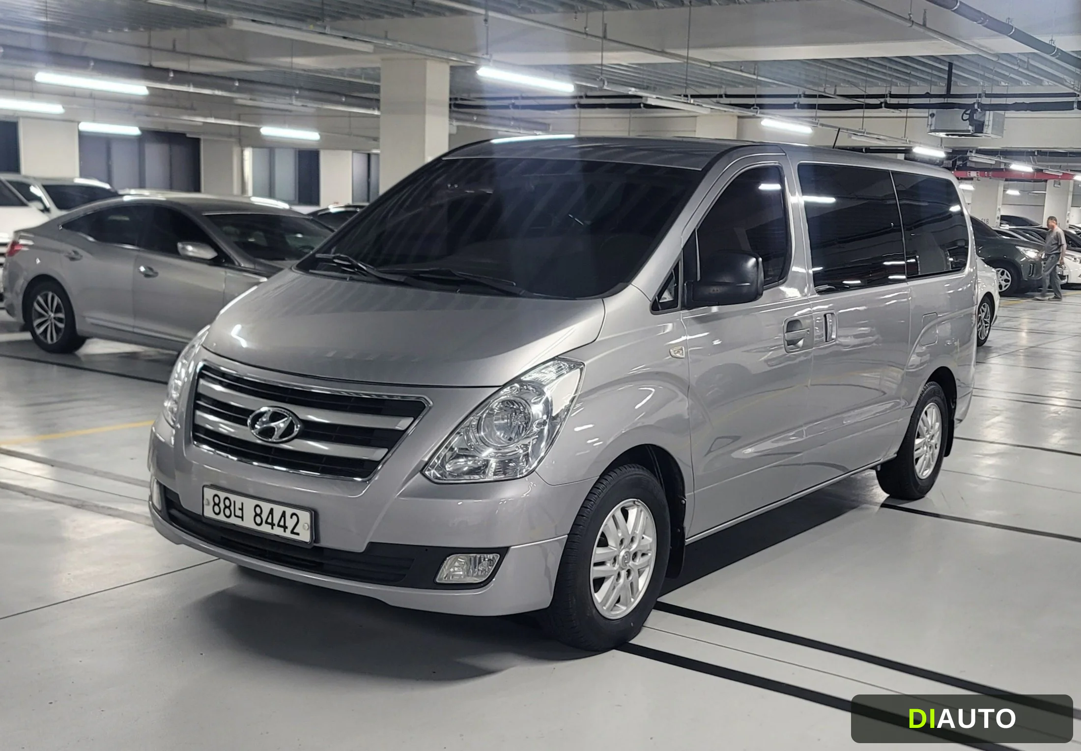 Hyundai Starex