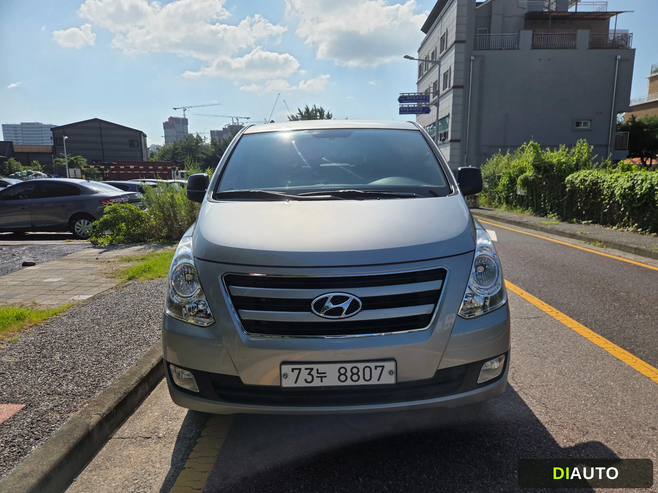 Hyundai Starex