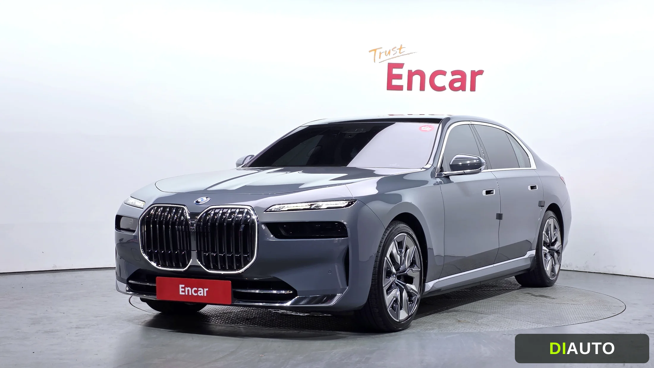 BMW i7