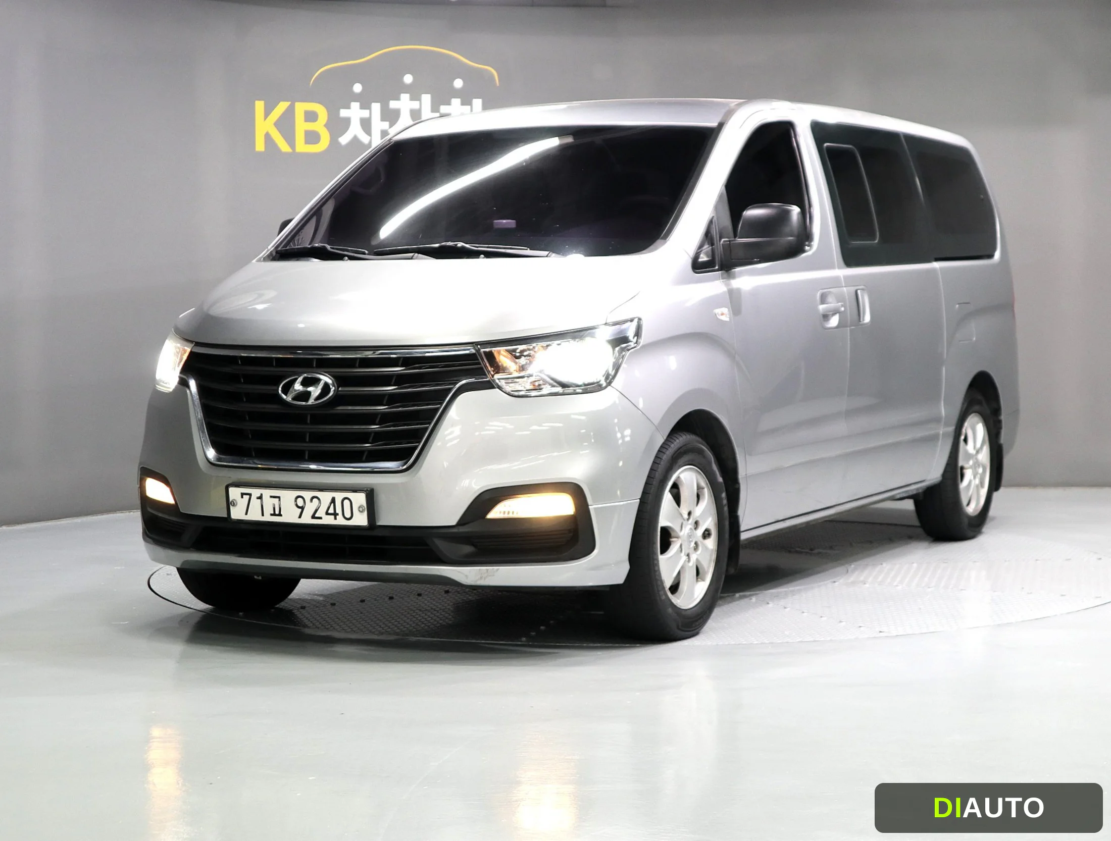 Hyundai Starex
