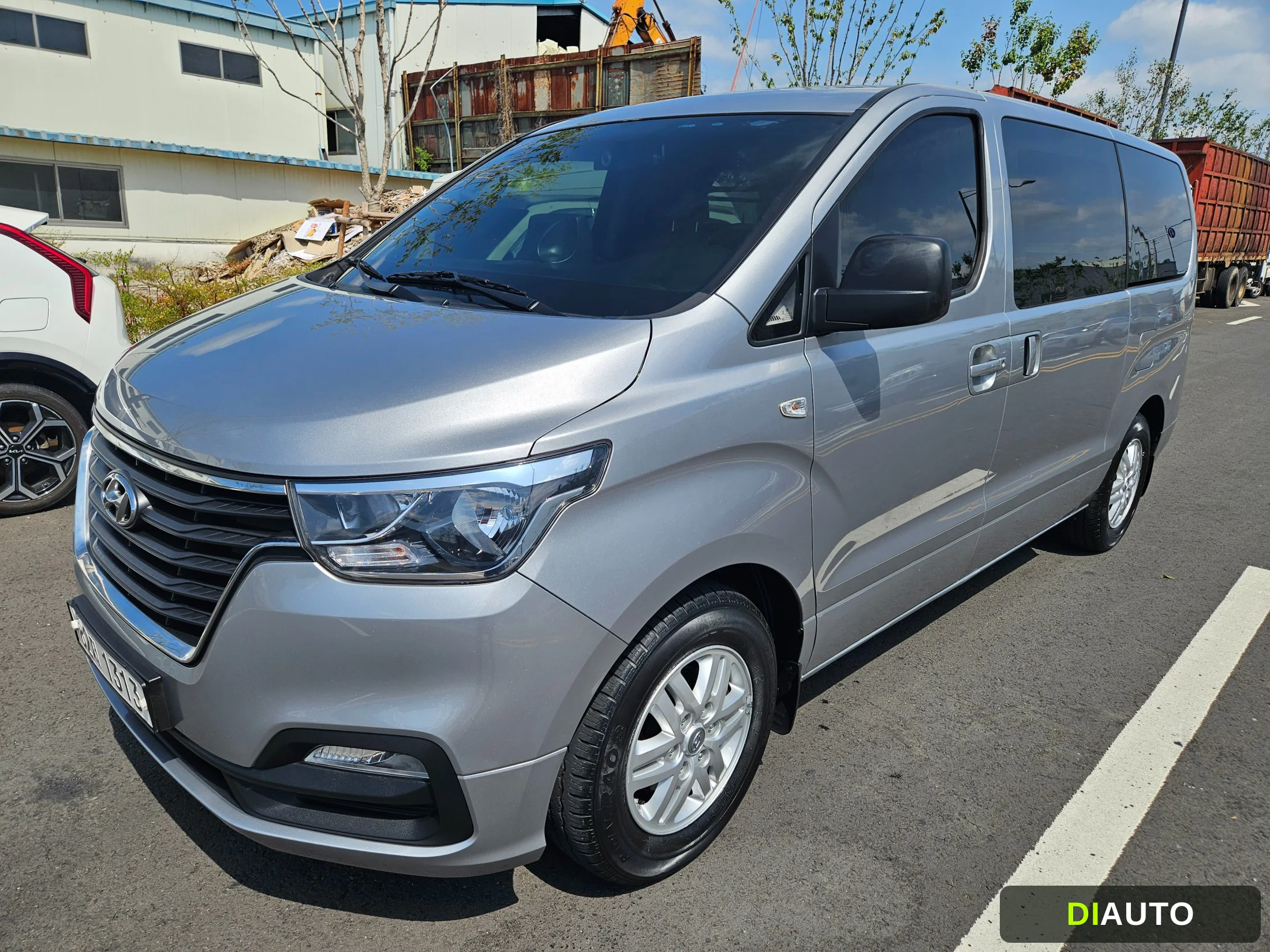 Hyundai Starex