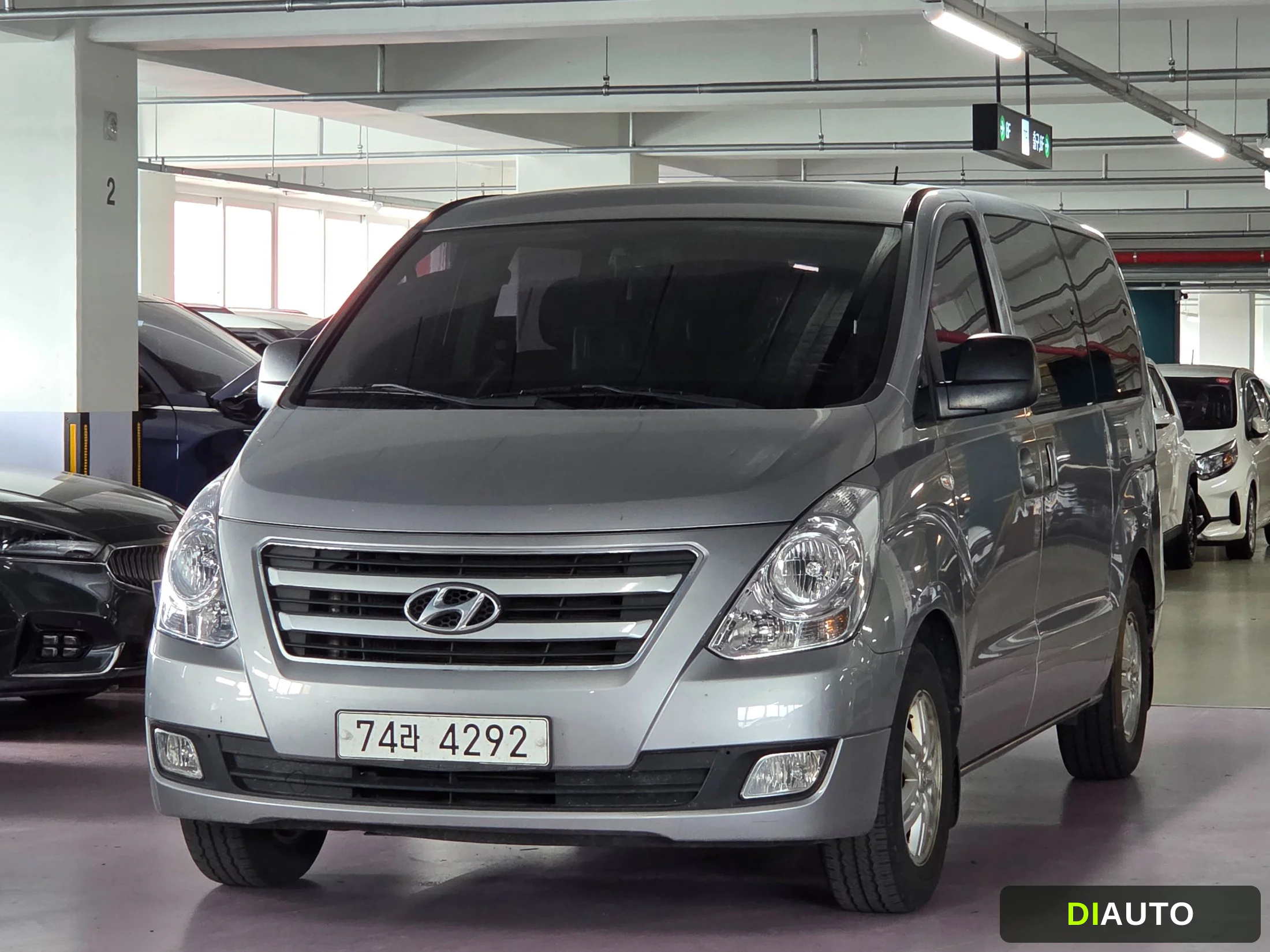 Hyundai Starex