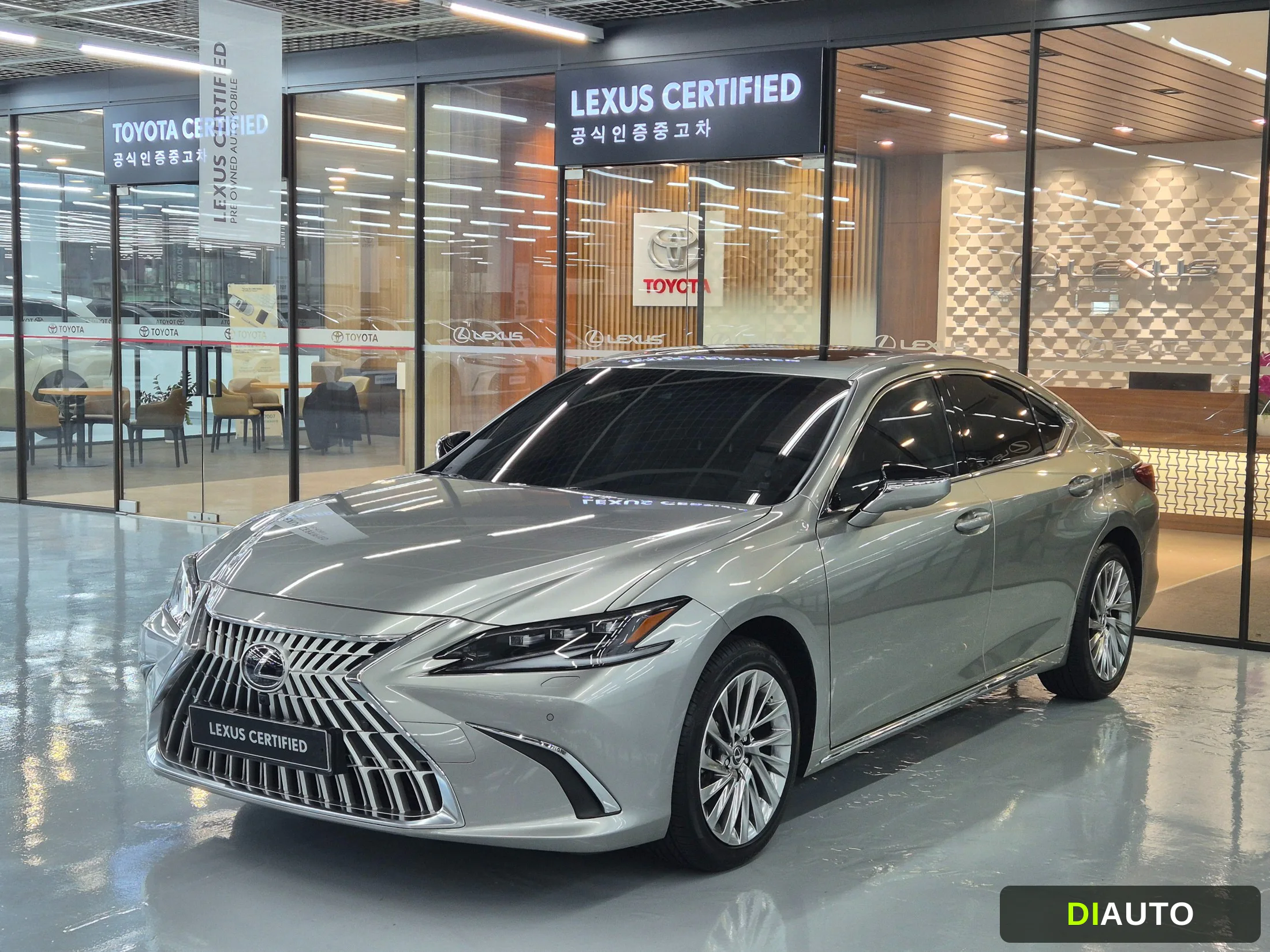 Lexus ES