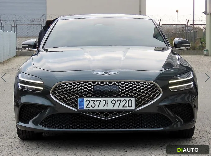 Genesis G70