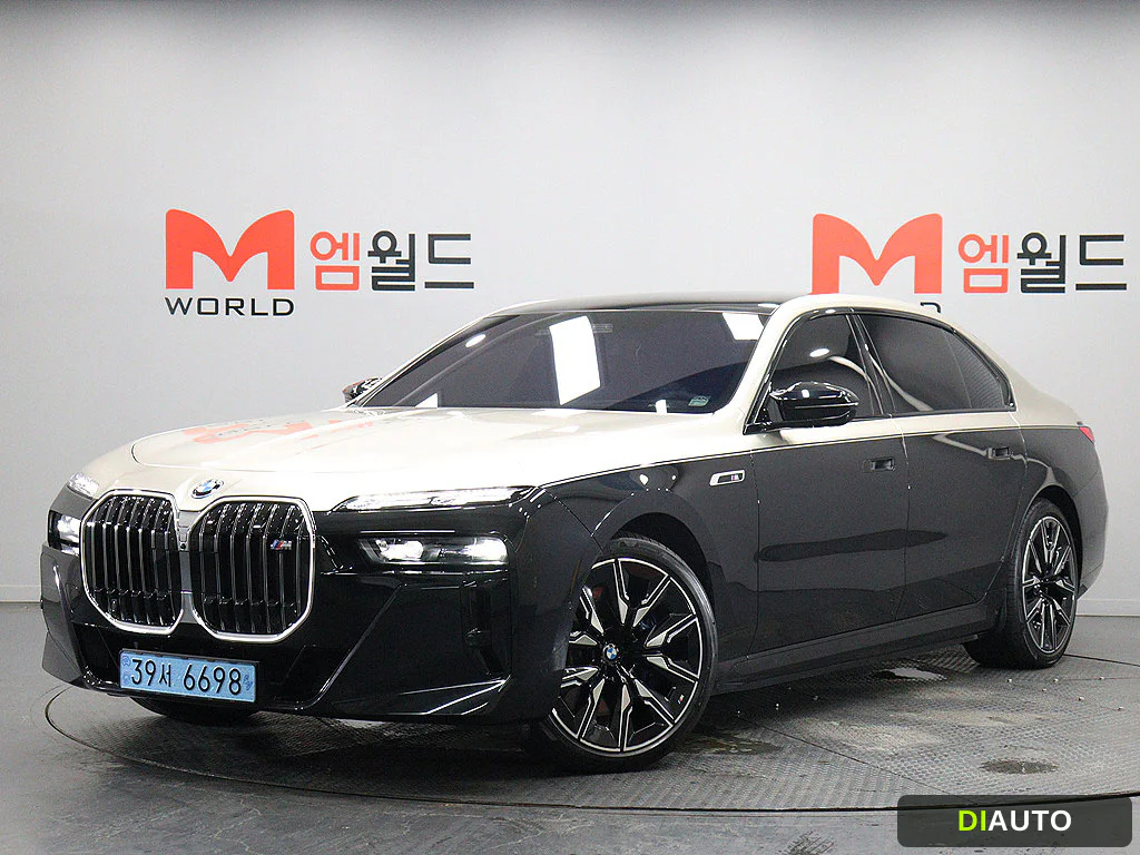 BMW i7