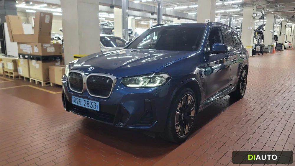 BMW iX3