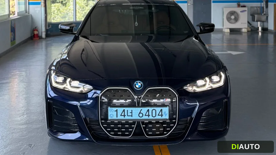 BMW i4