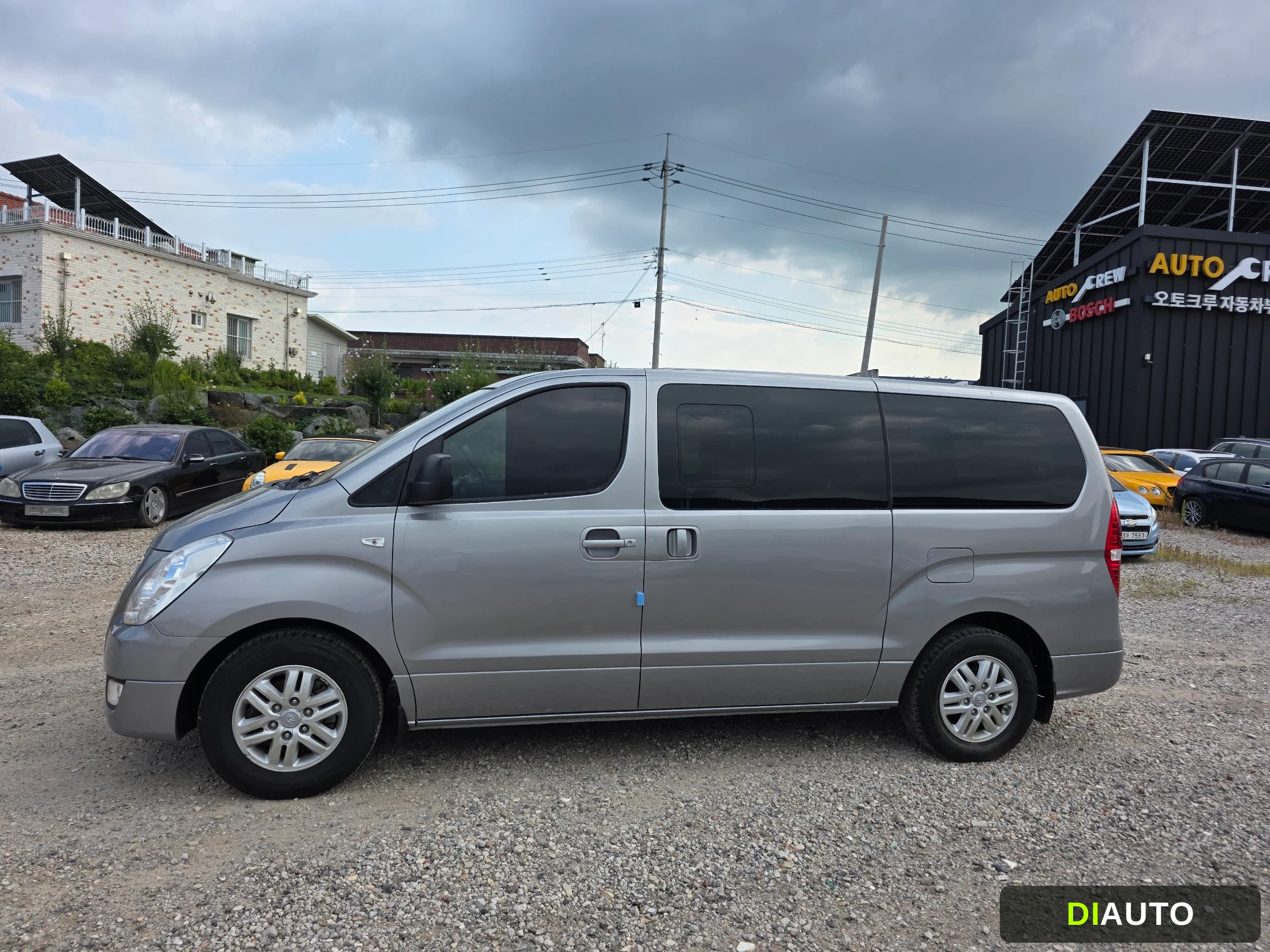 Hyundai Starex