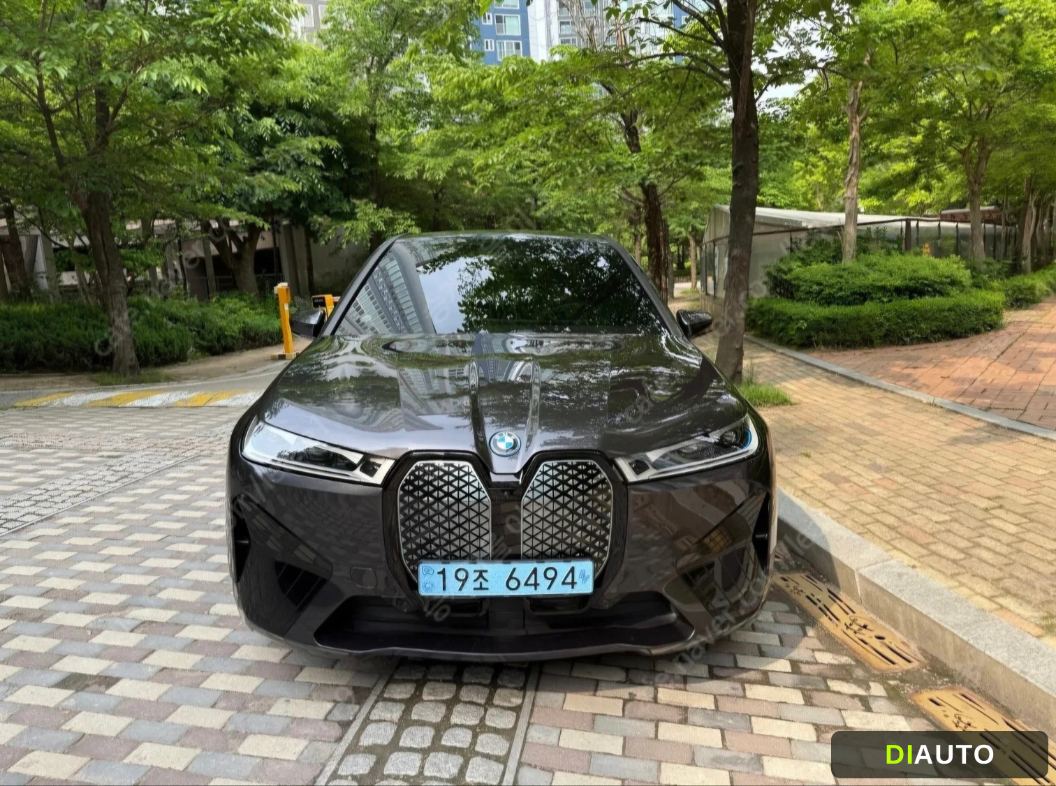 BMW iX