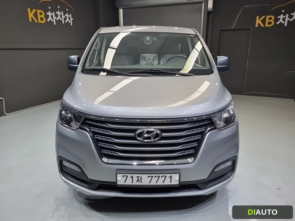 Hyundai Starex