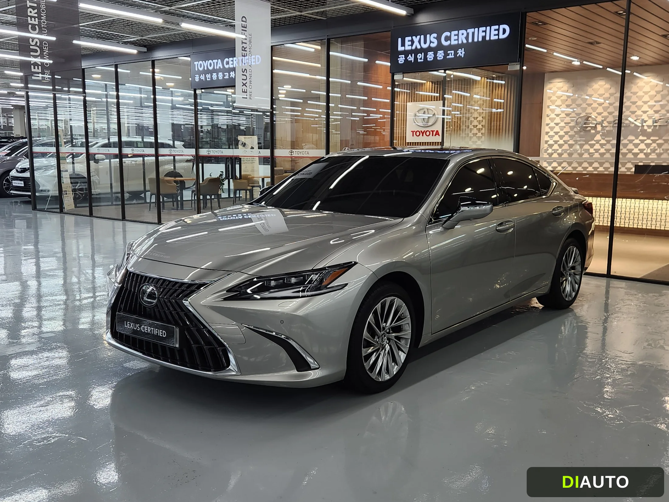 Lexus ES