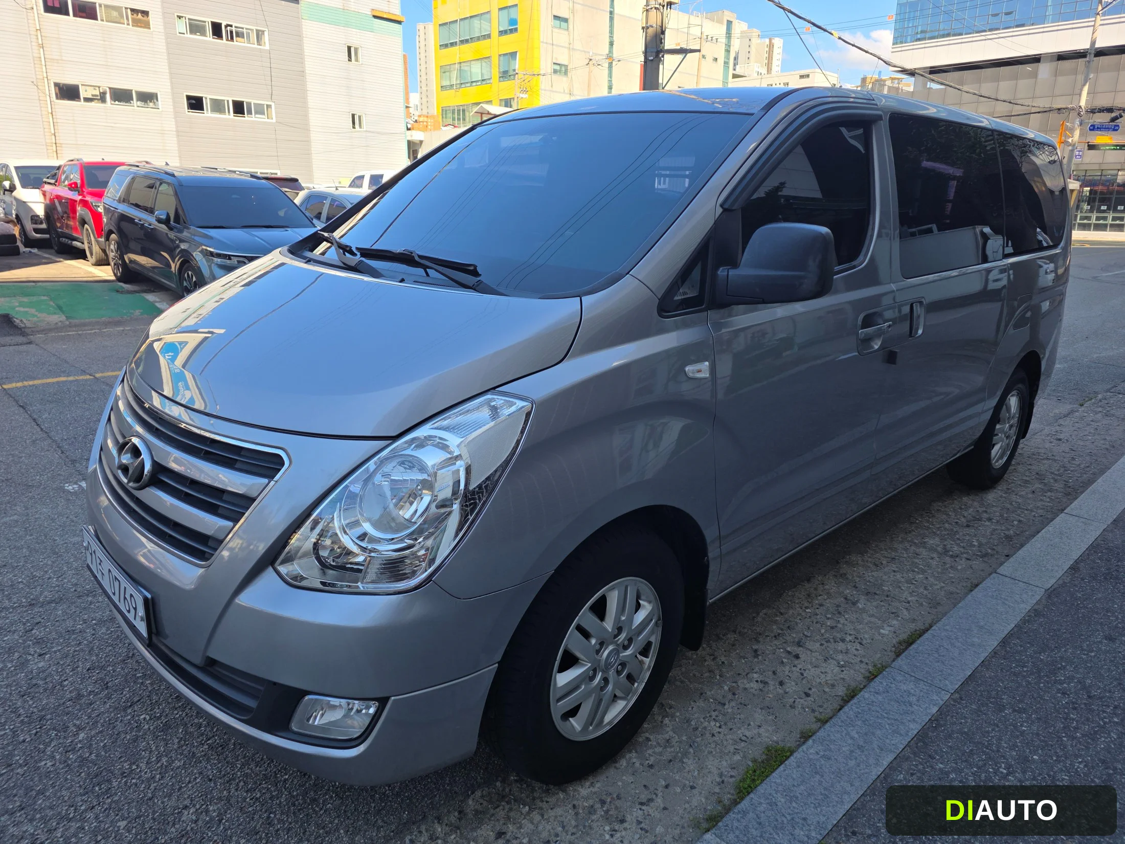 Hyundai Starex