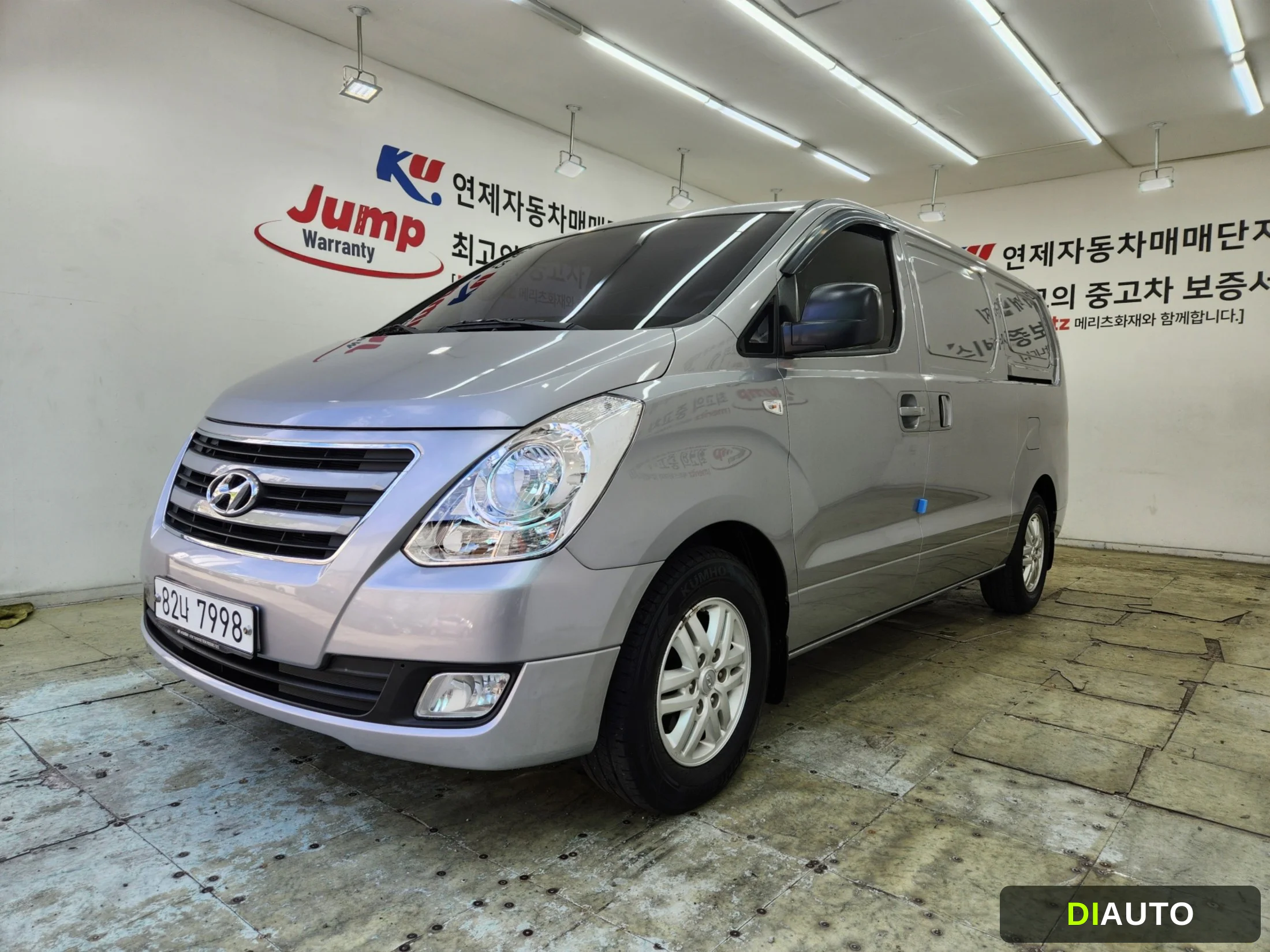 Hyundai Starex