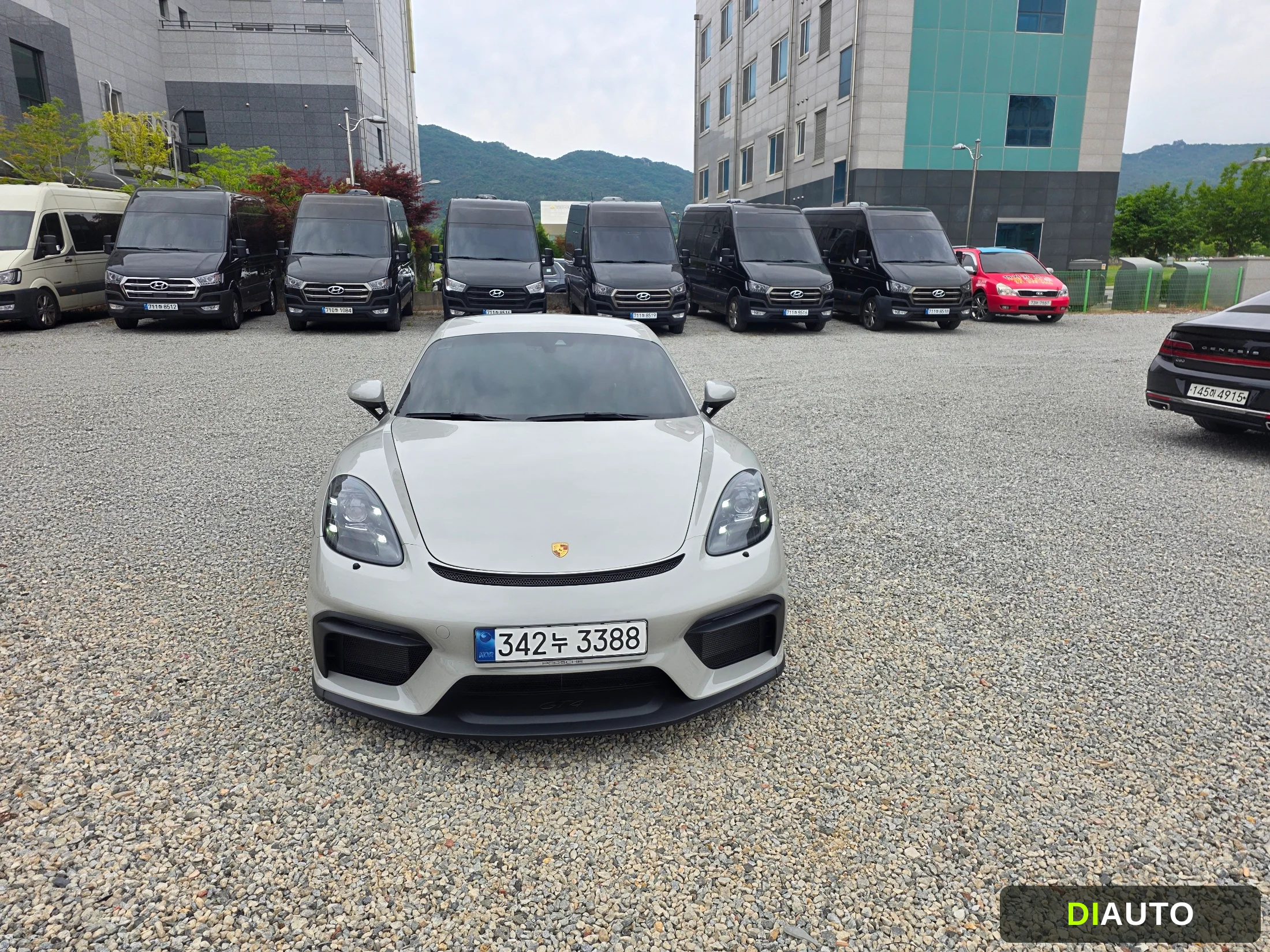 Porsche 718