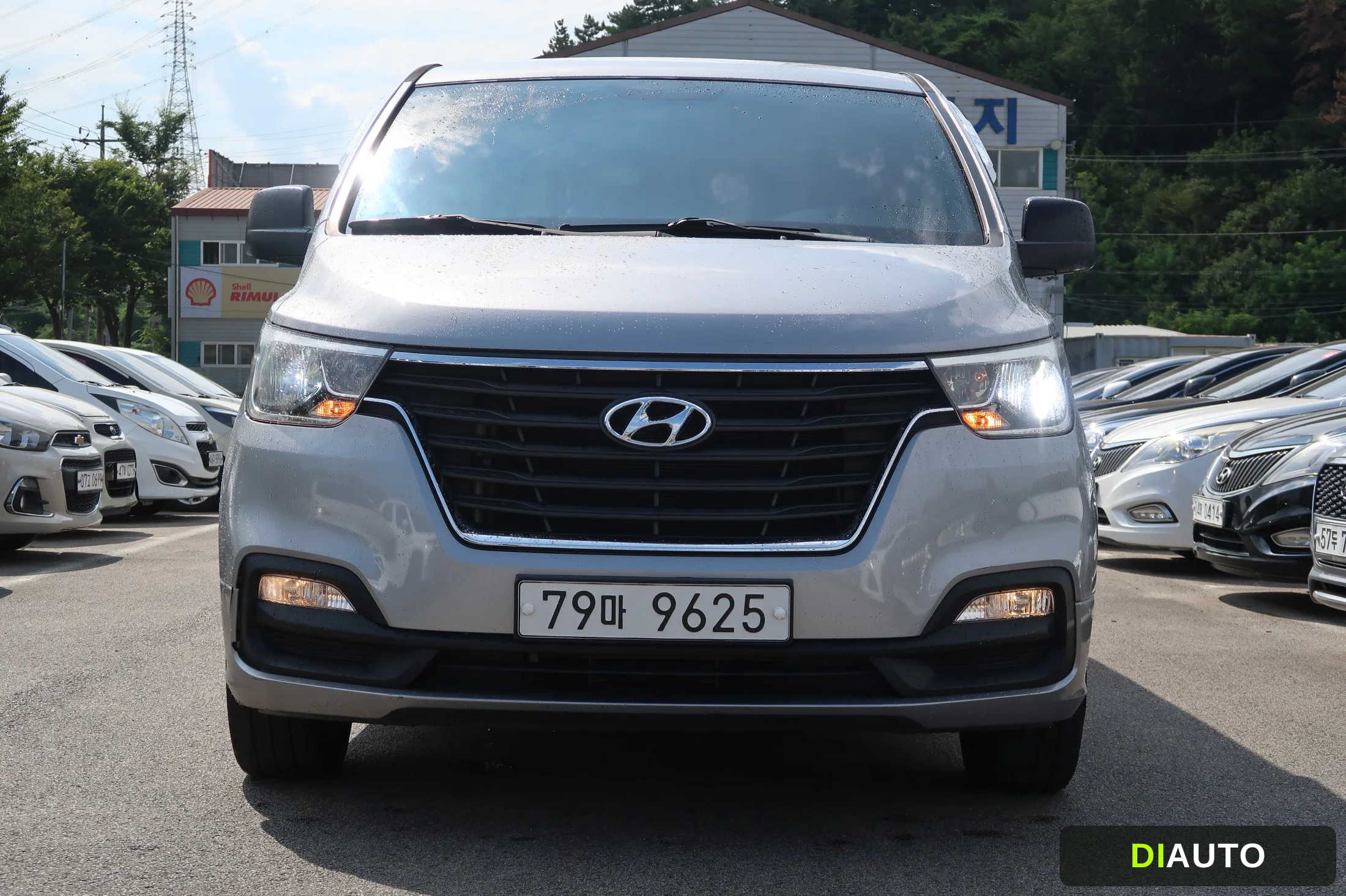 Hyundai Starex