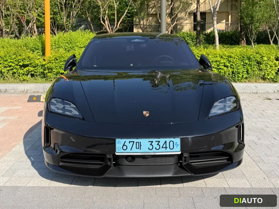 Porsche Taycan