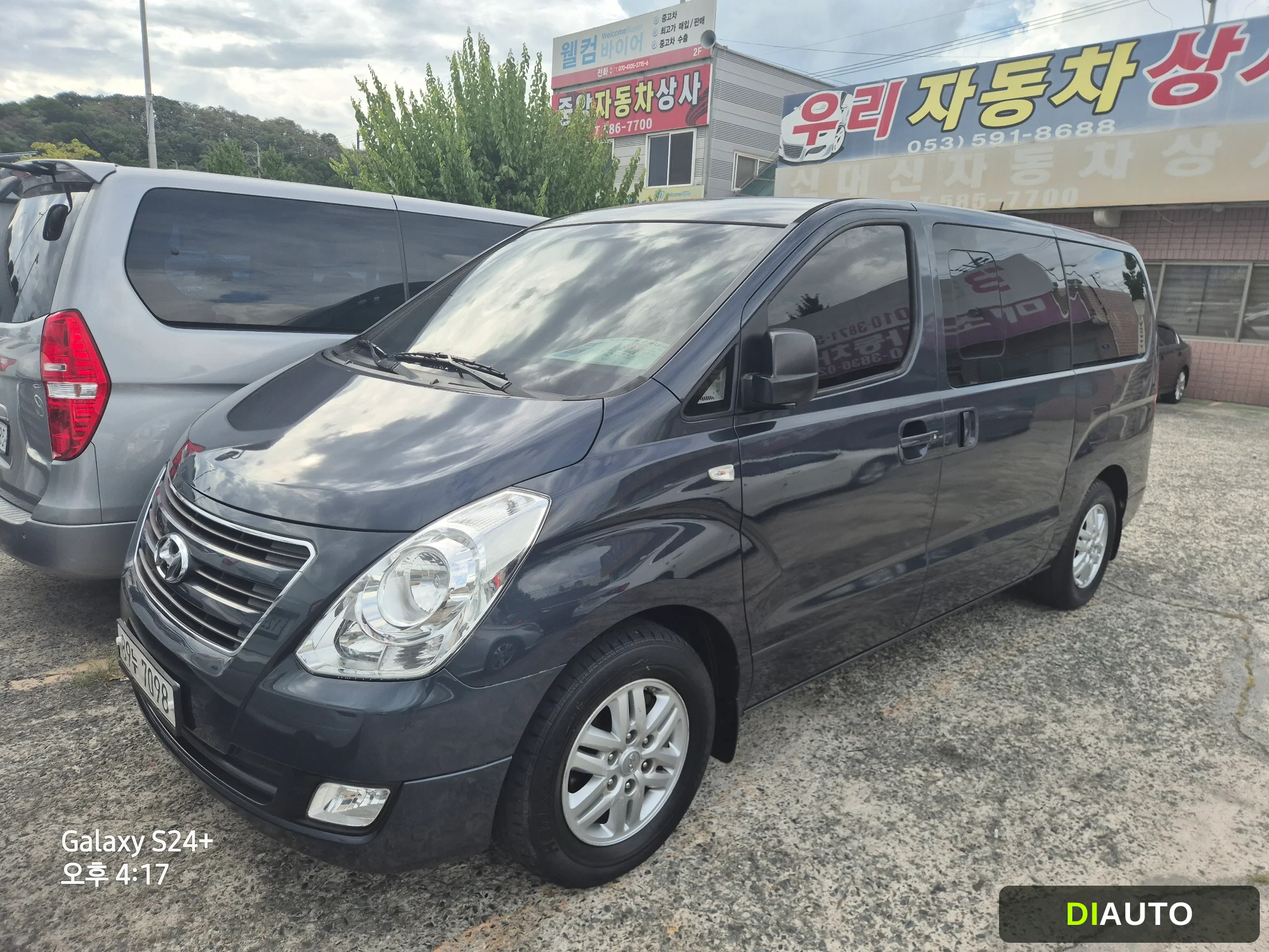 Hyundai Starex