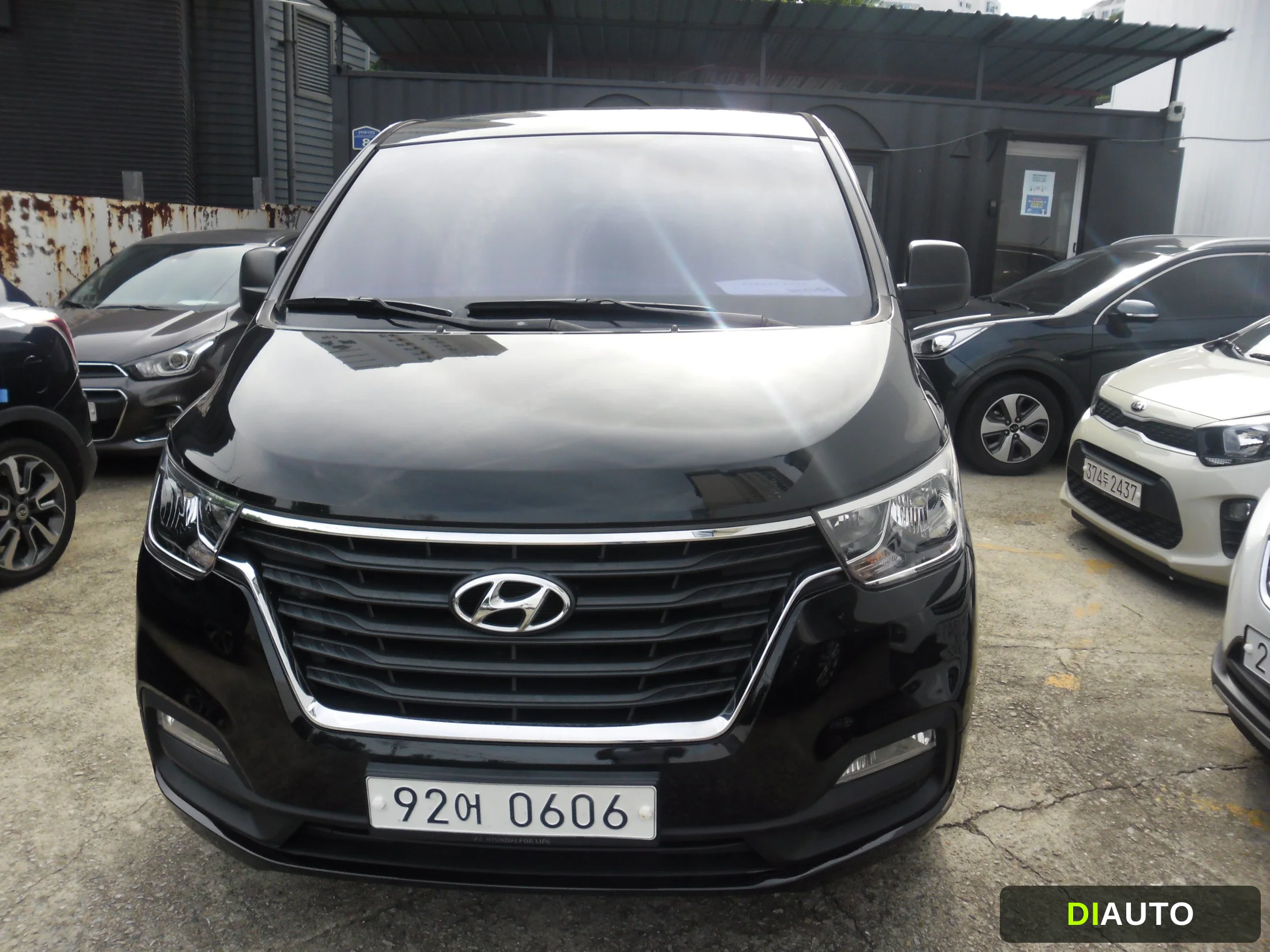 Hyundai Starex