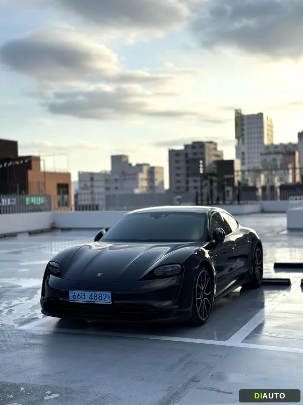 Porsche Taycan