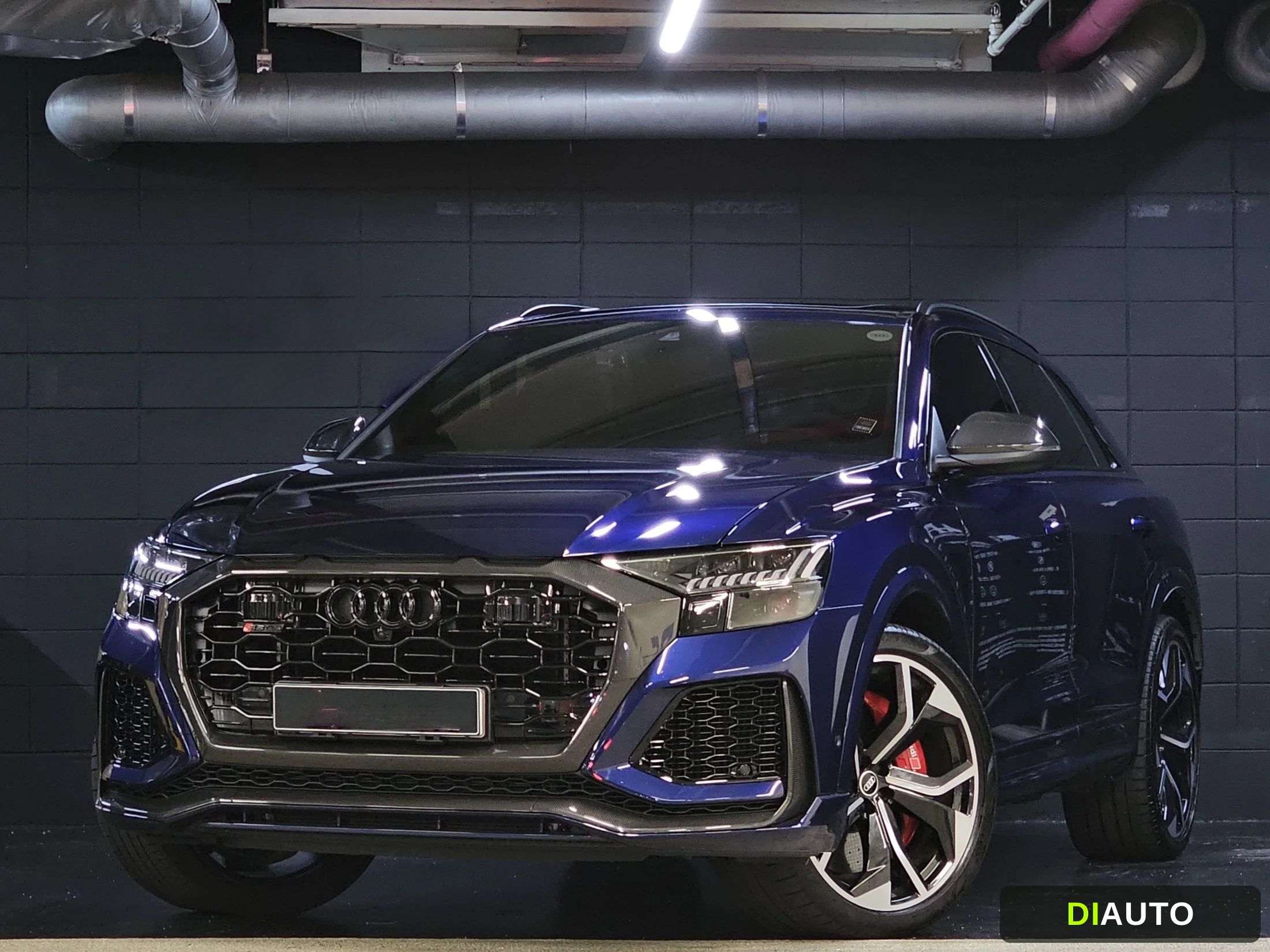 Audi RSQ8