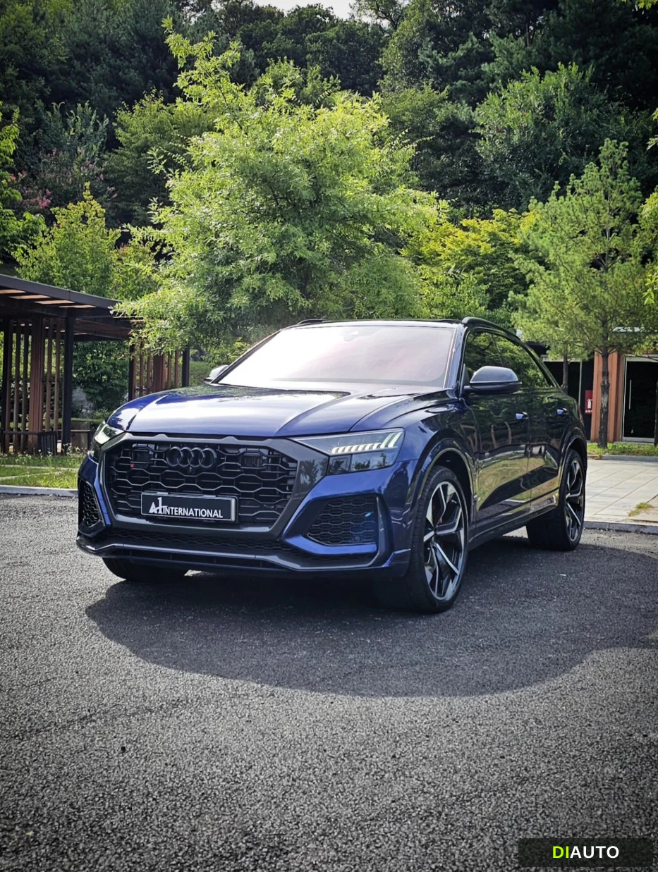 Audi RSQ8