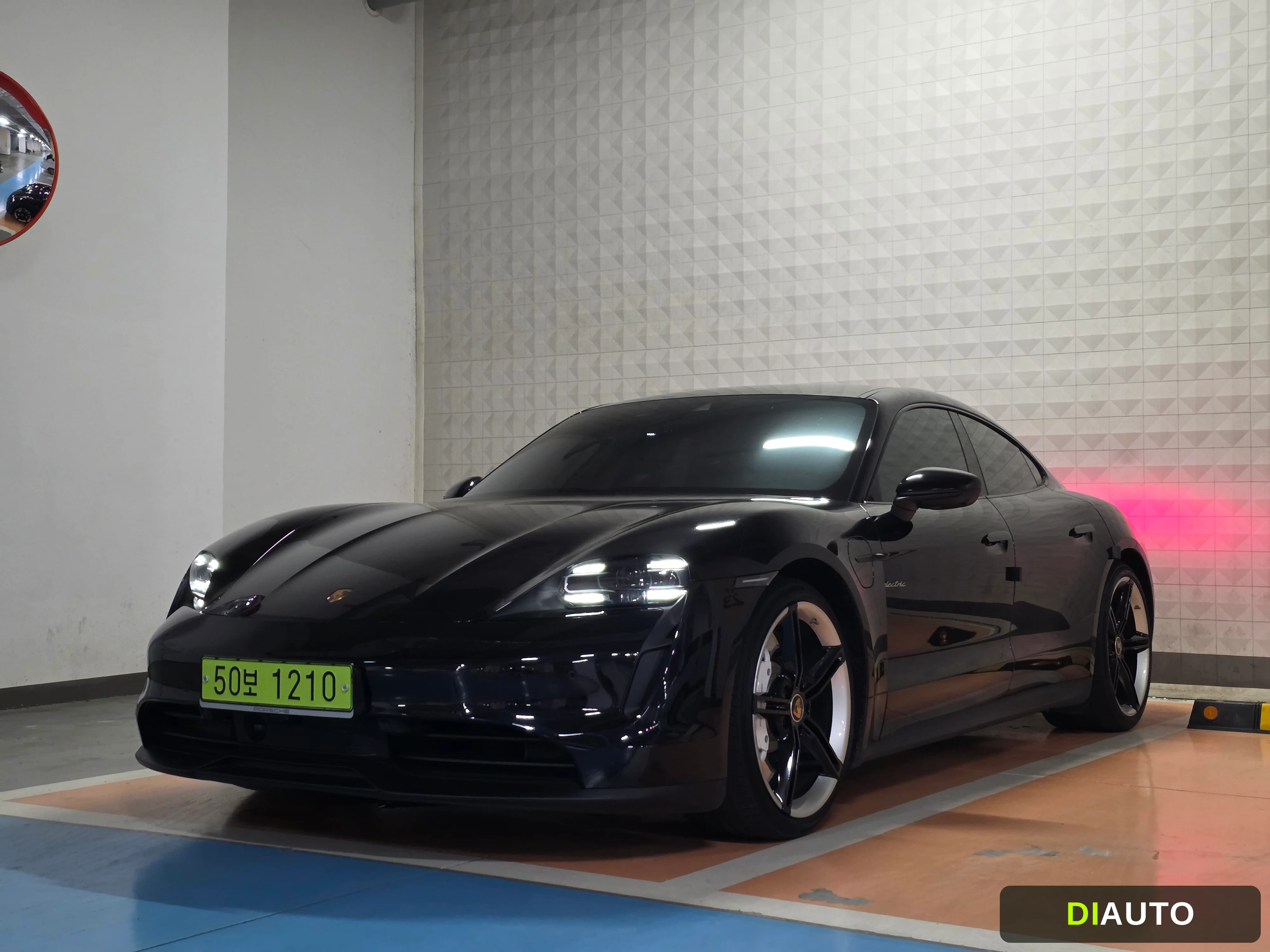 Porsche Taycan