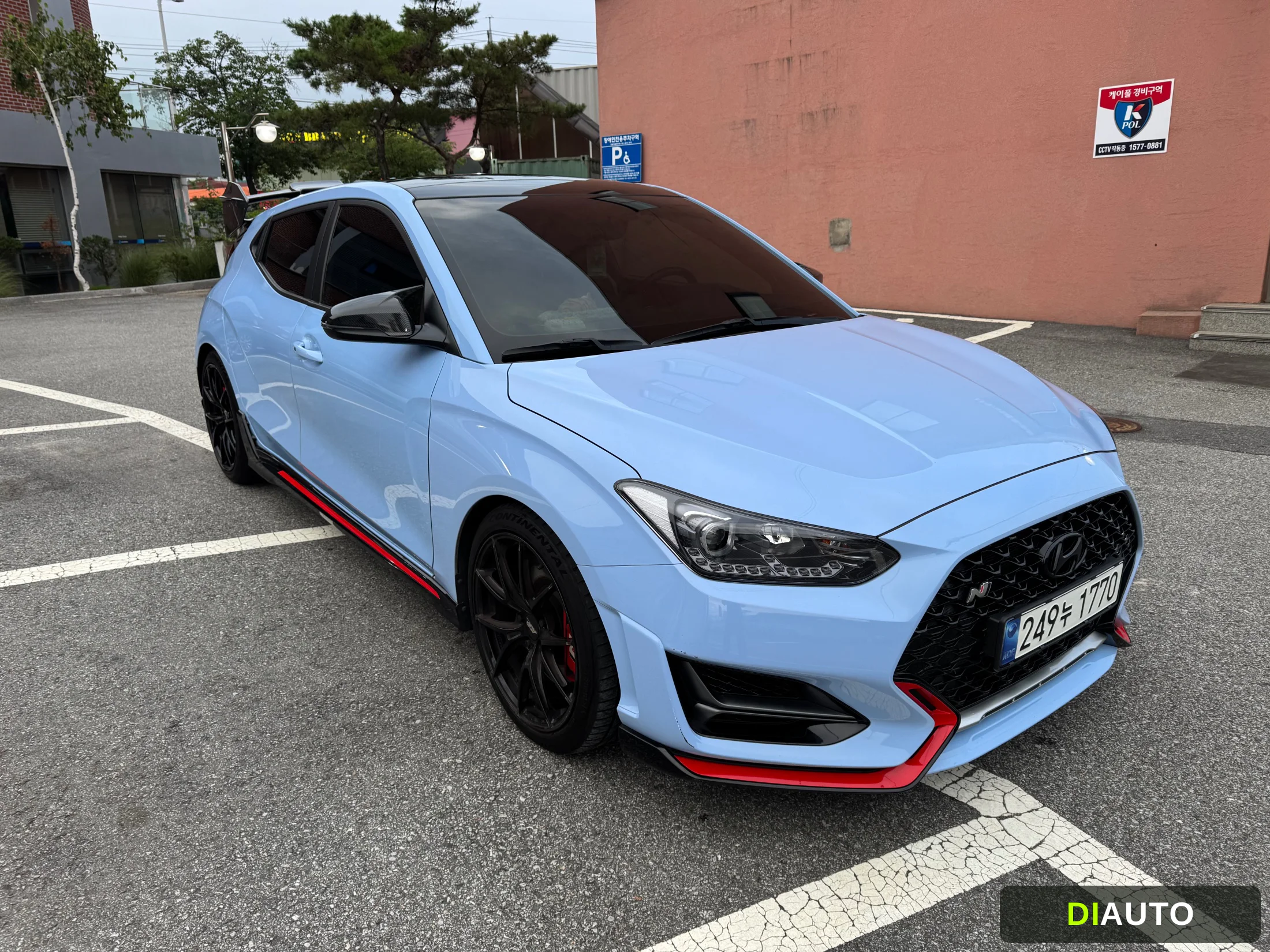 Hyundai Veloster