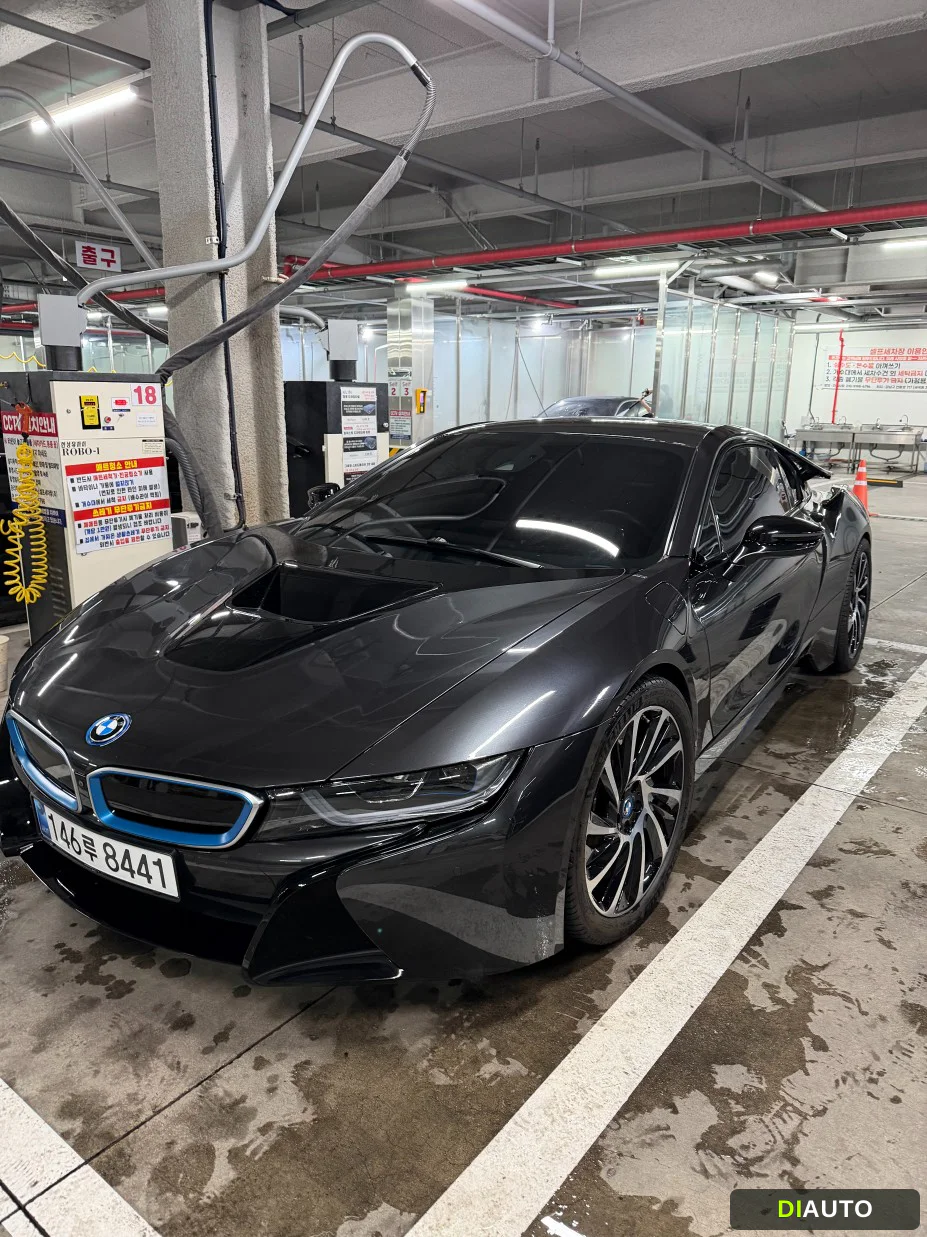 BMW i8