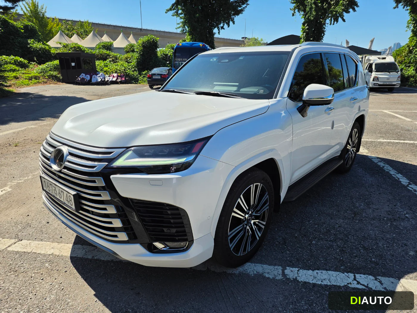 Lexus LX