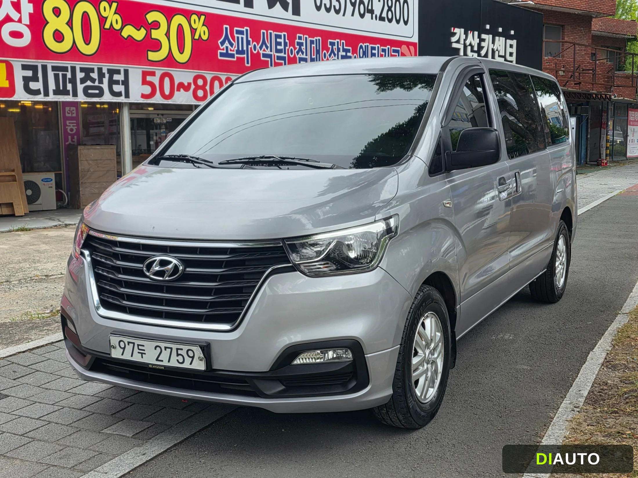Hyundai Starex
