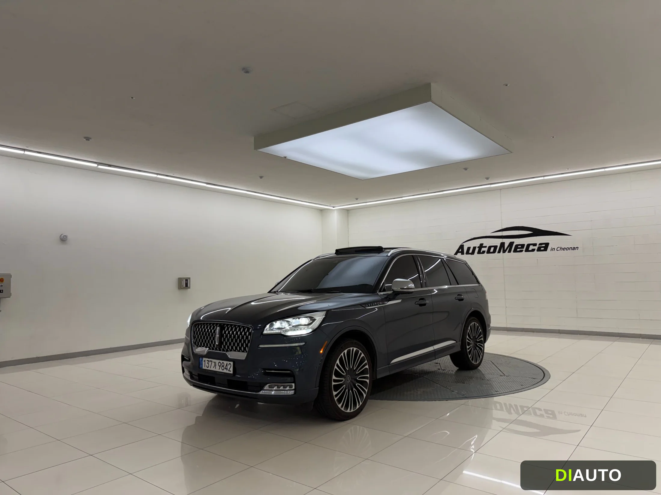 Lincoln Aviator