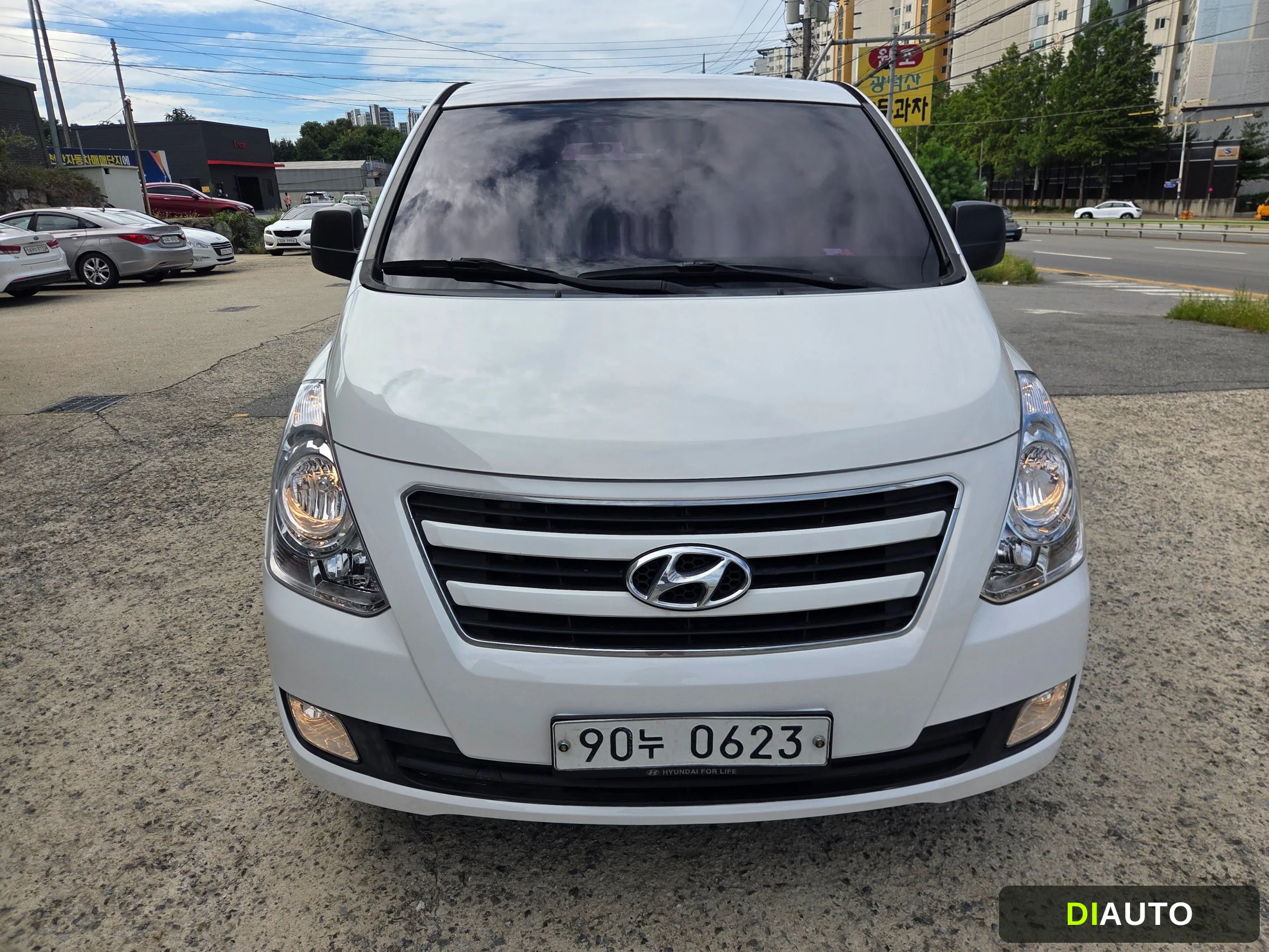 Hyundai Starex