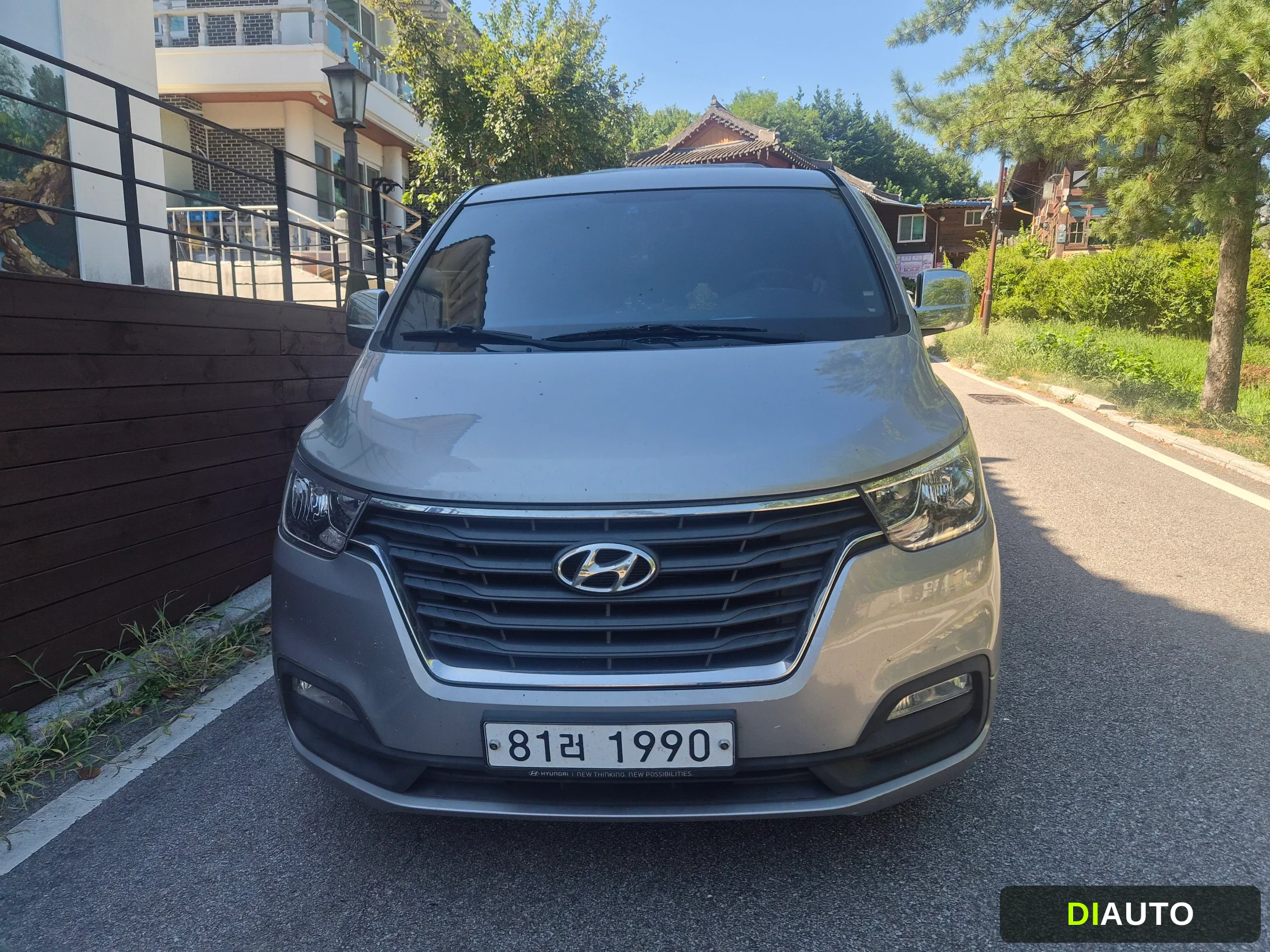 Hyundai Starex