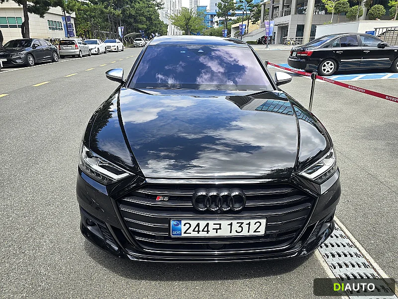 Audi S8