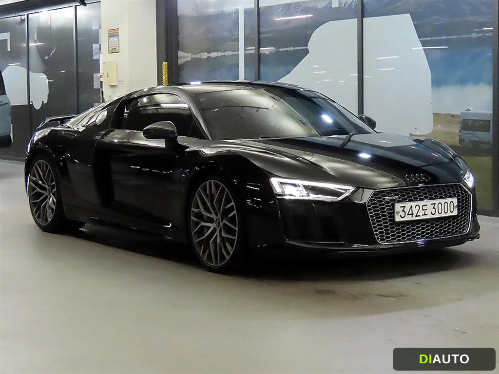 Audi R8