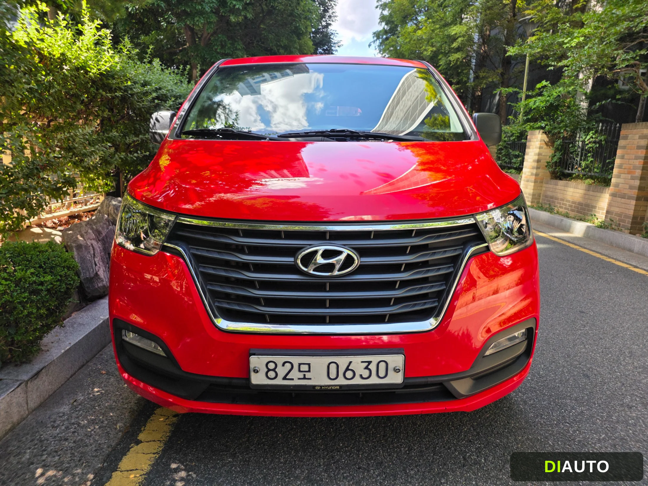 Hyundai Starex