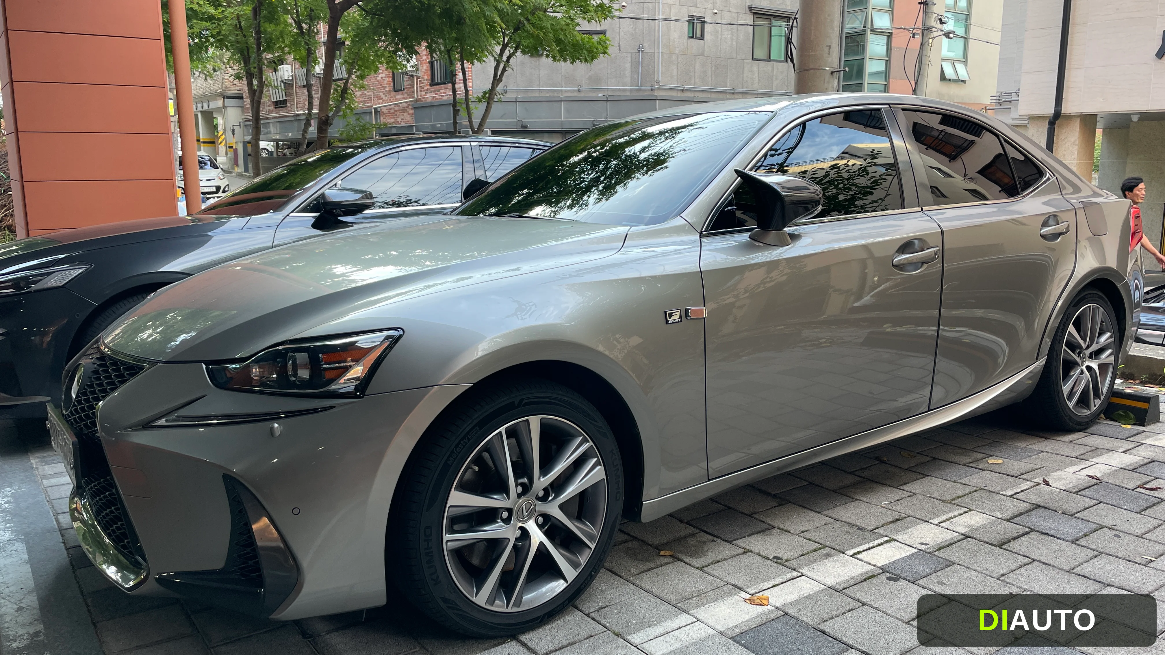 Lexus IS